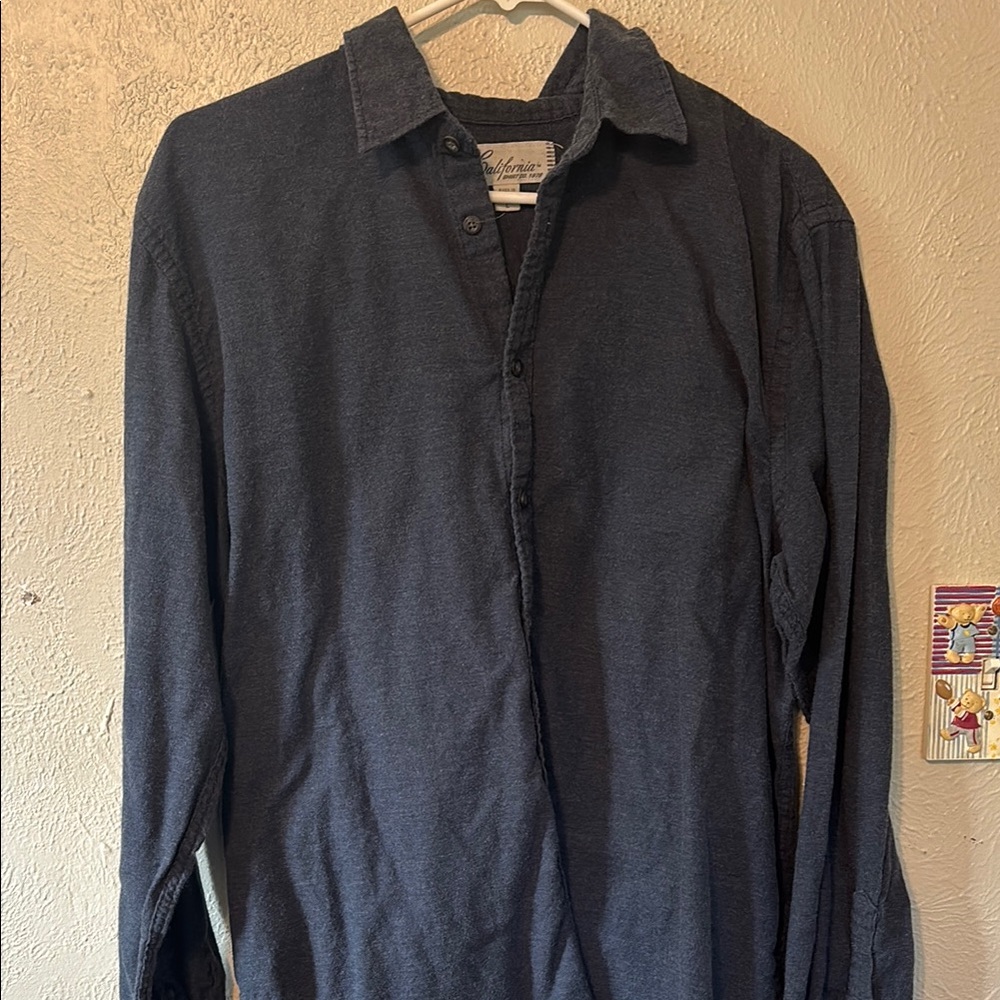 Blue Casual Button Down Shirt with Classic Design